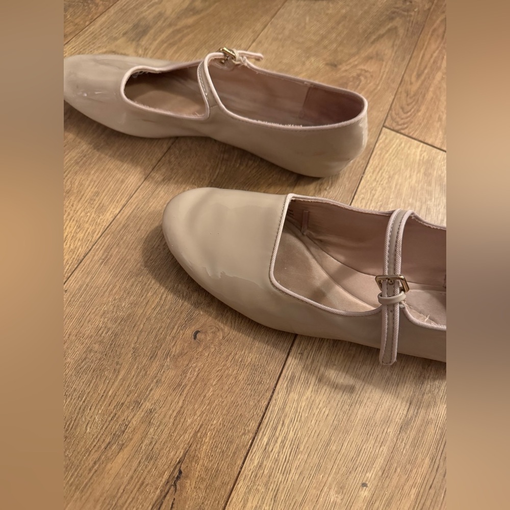 Zara Women's Cream Mary Jane Shoes - Picture 4 of 6